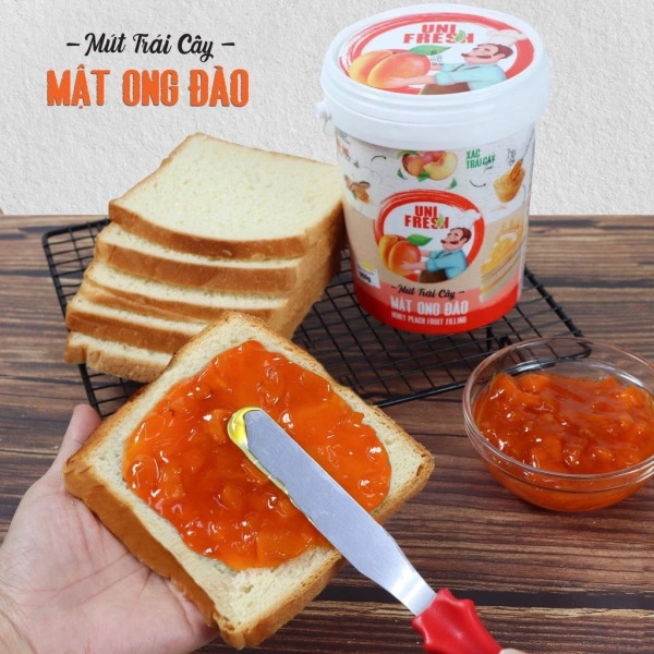 Trên thực tế, mứt trái cây không chỉ là nguyên liệu tạo hương vị ngọt ngào mà còn đóng vai trò như một lớp màng bảo vệ tự nhiên. (Ảnh 3) Trên thực tế, mứt trái cây không chỉ là nguyên liệu tạo hương vị ngọt ngào mà còn đóng vai trò như một lớp màng bảo vệ tự nhiên. (Ảnh 3)