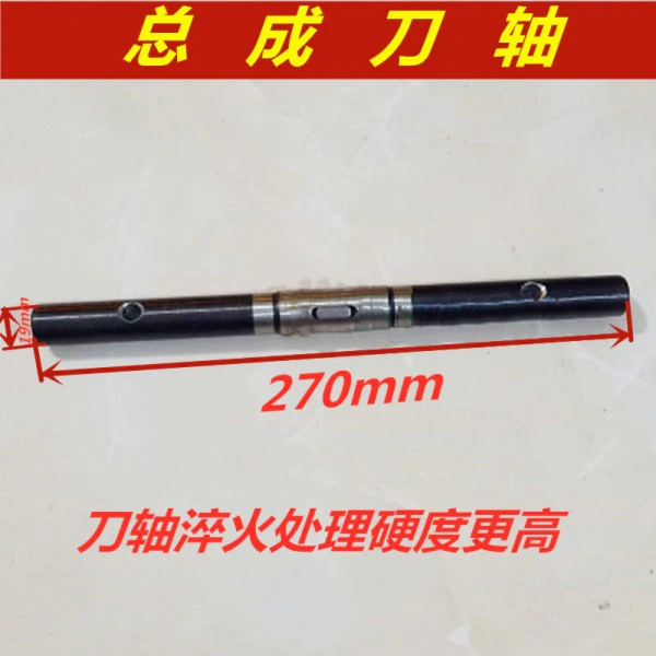 Dù tập trung vào ổ bi, không thể bỏ qua yếu tố nhiên liệu trong việc duy trì hoạt động mượt mà của máy cắt cỏ mini. (Ảnh 5)