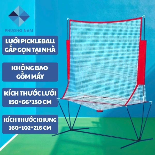 Bất ngờ khi lưới gấp gọn cho phép tập luyện linh hoạt, nhưng việc lắp ráp lại sau mưa thường khiến người mới bối rối - Ảnh 1