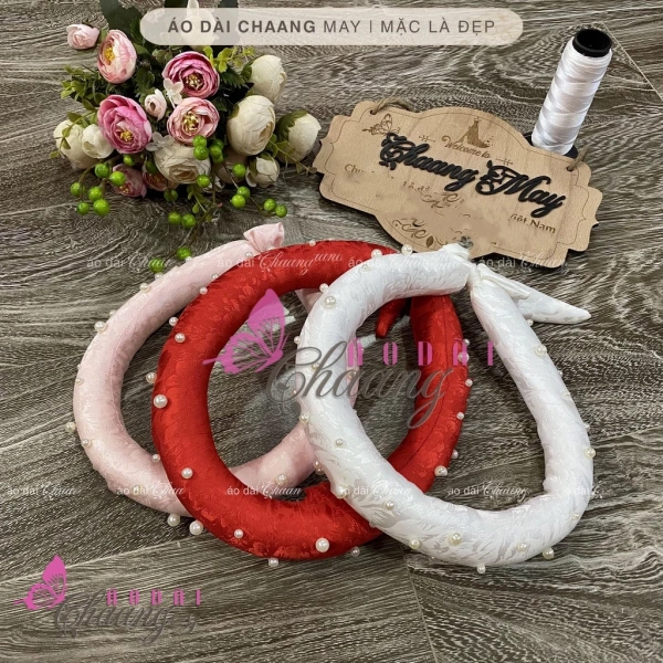 Bí mật nhỏ khiến mấn tóc áo dài đính đá mất sáng ngay khi chụp ảnh lễ hội - Ảnh 5 Bí mật nhỏ khiến mấn tóc áo dài đính đá mất sáng ngay khi chụp ảnh lễ hội - Ảnh 5