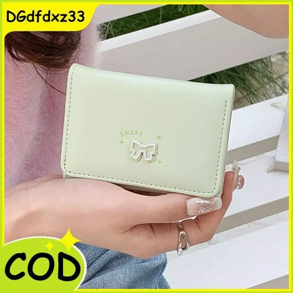Ví đuôi cá thường có khóa kéo bảo mật cao, nhưng chiều sâu thường lớn hơn 3 cm, làm cho chúng khó cất trong túi áo dày. (Ảnh 4) Ví đuôi cá thường có khóa kéo bảo mật cao, nhưng chiều sâu thường lớn hơn 3 cm, làm cho chúng khó cất trong túi áo dày. (Ảnh 4)