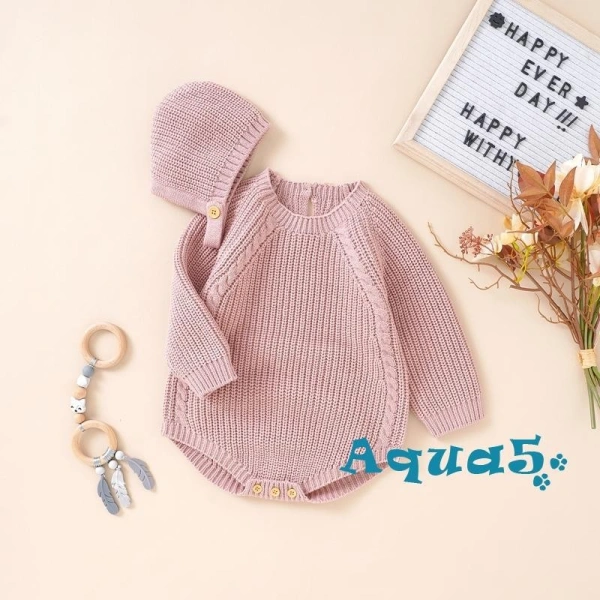 Áo liền quần dệt kim (knit romper) được thiết kế đặc biệt để giữ ấm toàn thân bé mà không cần phải xếp lớp nhiều lớp áo. (Ảnh 2) Áo liền quần dệt kim (knit romper) được thiết kế đặc biệt để giữ ấm toàn thân bé mà không cần phải xếp lớp nhiều lớp áo. (Ảnh 2)