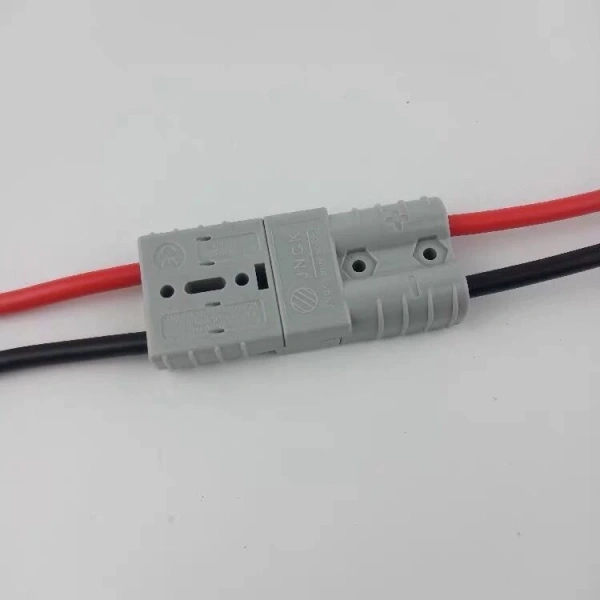Những hiện tượng trên không chỉ làm giảm sự thoải mái mà còn ảnh hưởng nghiêm trọng tới độ bền của cả hệ thống điện và điều hòa. (Ảnh 3) Những hiện tượng trên không chỉ làm giảm sự thoải mái mà còn ảnh hưởng nghiêm trọng tới độ bền của cả hệ thống điện và điều hòa. (Ảnh 3)