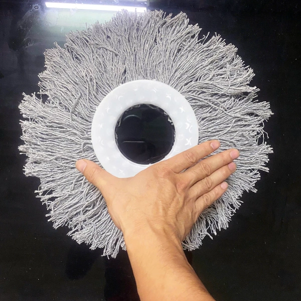 Đối với một hộ gia đình trung bình, chi phí cho thùng lau thường bao gồm: giá mua thùng (khoảng 30‑50 nghìn đồng), chi phí mua chai nước lau (10‑15 nghìn đồng/chai), và chi phí thay các miếng lau rách hỏng (15‑20 nghìn đồng/miếng). (Ảnh 3)