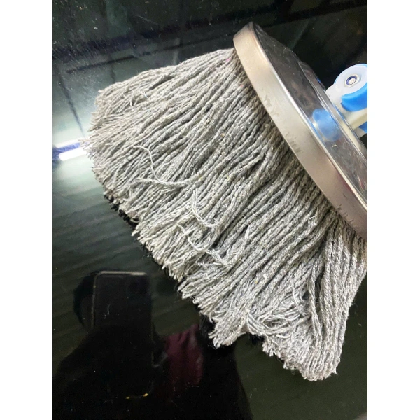 Bông lau 360 độ cotton dày dặn khiến việc thay thế thùng lau truyền thống bất ngờ dễ dàng hơn bao giờ hết - Ảnh 5
