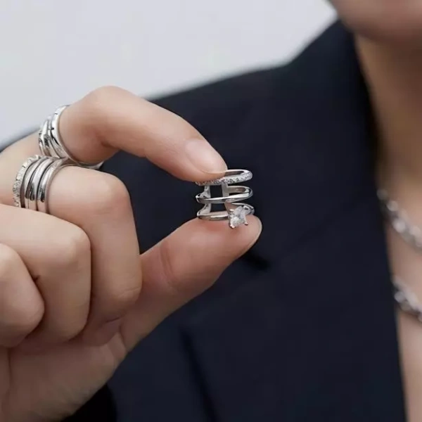 Không cần phải vứt bỏ ngay nếu dấu hiệu chỉ là nhẹ và không lan rộng. (Ảnh 5) Không cần phải vứt bỏ ngay nếu dấu hiệu chỉ là nhẹ và không lan rộng. (Ảnh 5)