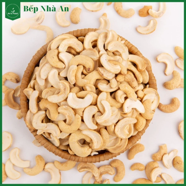 Theo Tổ chức Y tế Thế giới, một phần hạt điều (khoảng 30 g, tương đương 15‑20 hạt) chứa khoảng 170‑200 kcal. (Ảnh 2)