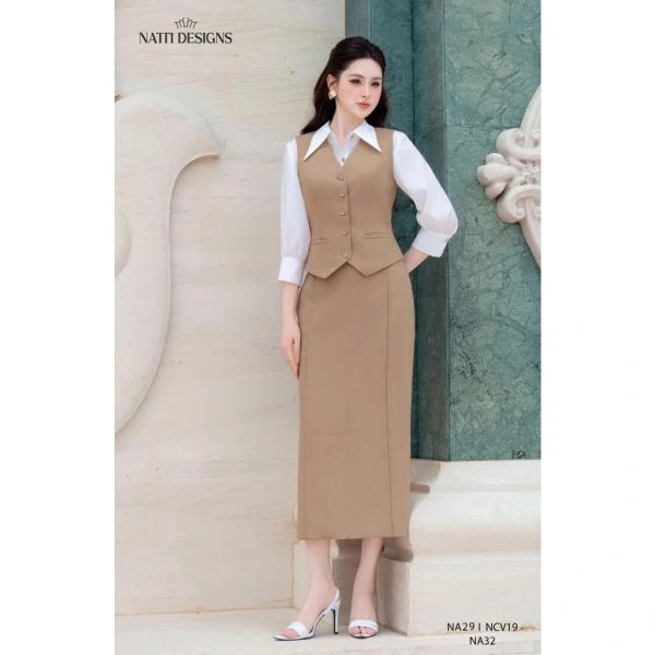 Với sự đa dạng trong cách phối đồ, bạn có thể biến chiếc váy trở thành “cây cầu” giữa phong cách công sở và thời trang dạo phố. (Ảnh 3)