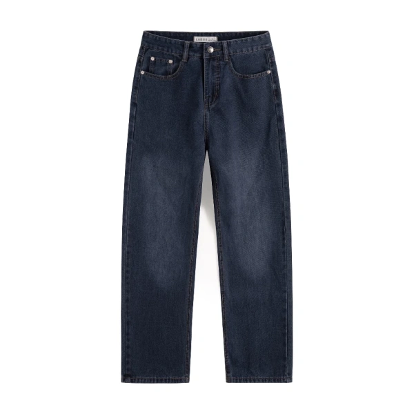 Denim truyền thống thường được dệt từ sợi cotton dày, nhưng không phải denim nào cũng phù hợp cho thời tiết nóng. (Ảnh 2)
