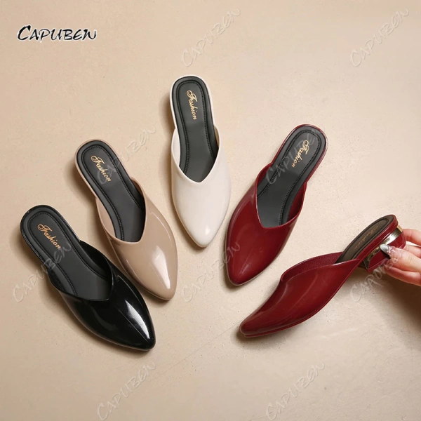 Với trọng lượng dưới 150 gram cho một đôi size chuẩn, EVA (Ethylene-Vinyl Acetate) và PU (Polyurethane) được ưa chuộng vì tính năng đàn hồi, bám dính vừa phải và khả năng chống trượt tốt. (Ảnh 2) Với trọng lượng dưới 150 gram cho một đôi size chuẩn, EVA (Ethylene-Vinyl Acetate) và PU (Polyurethane) được ưa chuộng vì tính năng đàn hồi, bám dính vừa phải và khả năng chống trượt tốt. (Ảnh 2)