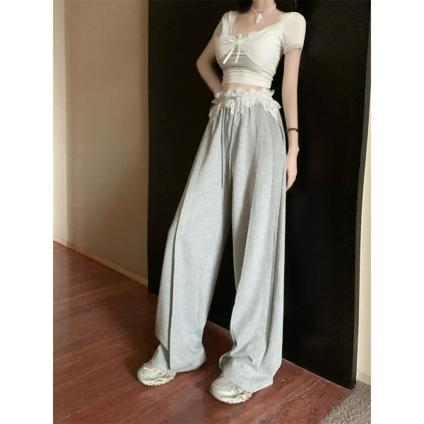 Đối với những ai đang tìm kiếm một mẫu quần nỉ dày màu xám phong cách retro, Ngọt Ngào Phong Cách Cay Màu Xám Thẳng Quần Nỉ Mùa Thu Ren Khâu Cao Cấp Quần Cổ Retro Tầng‑Mopping Quần Ống Rộng Quần Nữ là một lựa chọn đáng cân nhắc. (Ảnh 4)