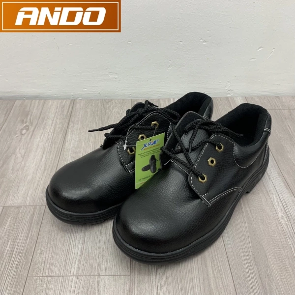 Even the toughest steel‑capped shoes will wear out faster if không được bảo quản đúng cách. (Ảnh 4)