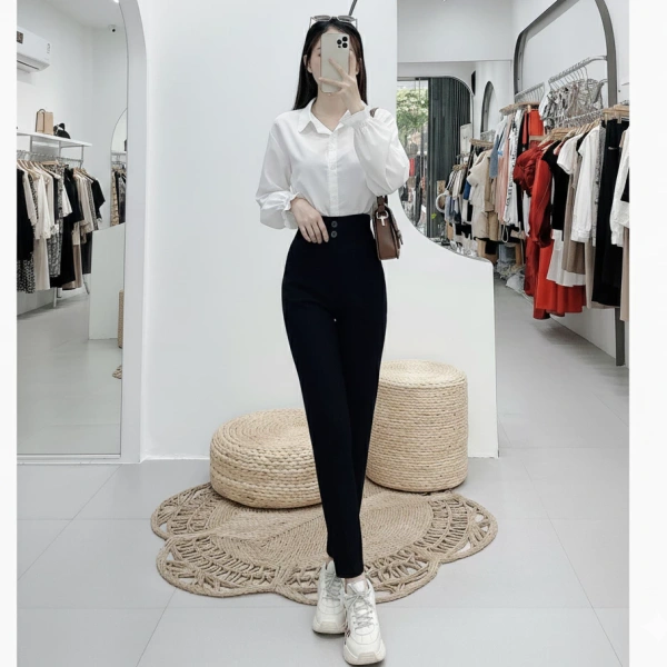 Với những ưu điểm trên, vải vitex được xem là “vải công sở chuẩn” cho các mẫu quần baggy hiện đại. (Ảnh 2) Với những ưu điểm trên, vải vitex được xem là “vải công sở chuẩn” cho các mẫu quần baggy hiện đại. (Ảnh 2)