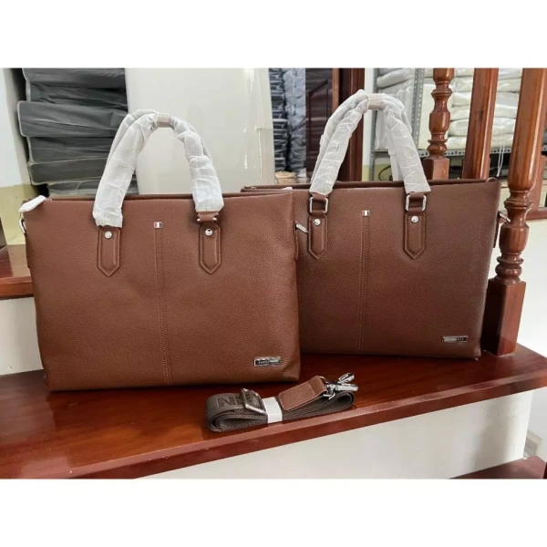 Cặp da công sở đa năng thực sự giảm căng thẳng lưng khi di chuyển, hơn cả mong đợi ban đầu - Ảnh 5 Cặp da công sở đa năng thực sự giảm căng thẳng lưng khi di chuyển, hơn cả mong đợi ban đầu - Ảnh 5