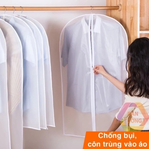 Quần áo không chỉ là trang phục, mà còn là khoản đầu tư tài chính và cả ký ức. (Ảnh 2)