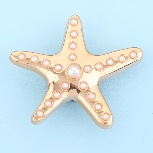Một trong những phụ kiện đang nhận được nhiều quan tâm của cộng đồng DIY là Golden Shell Metal s Charm. (Ảnh 4)