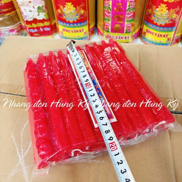 Thỉnh thoảng thay đổi vị trí đèn cầy trong phòng có thể giúp “đánh mới” không gian hương thơm, đồng thời giảm sự thích nghi của mùi đối với người dùng. (Ảnh 4)
