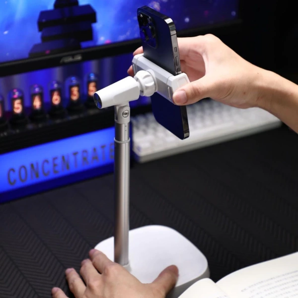 Đầu kẹp cần đủ rộng để nắm chặt các loại điện thoại có độ dày từ 7 mm đến 9 mm. (Ảnh 4) Đầu kẹp cần đủ rộng để nắm chặt các loại điện thoại có độ dày từ 7 mm đến 9 mm. (Ảnh 4)