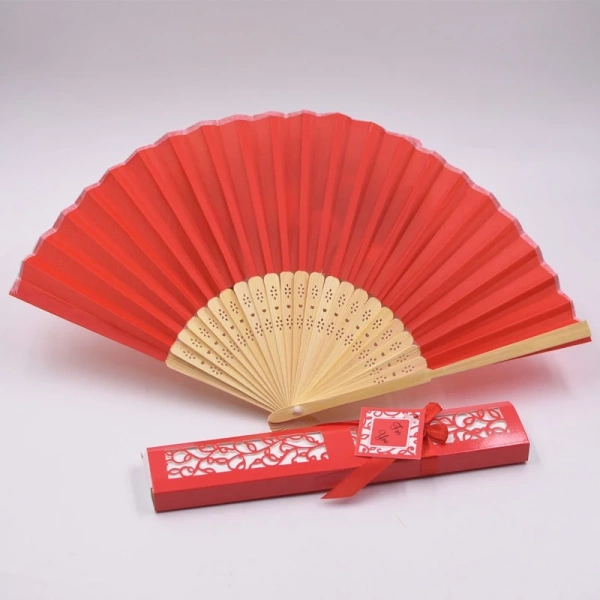 Quạt màu đen: Hấp thụ ánh sáng mạnh, tạo bóng và chiều sâu; thích hợp cho nền sáng và chủ đề sang trọng. (Ảnh 4)