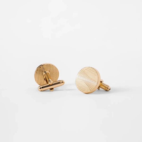 Cufflinks kim loại chống rỉ không chỉ làm nổi bật trang phục mà còn nâng tầm tự tin trong những buổi họp quan trọng - Ảnh 3 Cufflinks kim loại chống rỉ không chỉ làm nổi bật trang phục mà còn nâng tầm tự tin trong những buổi họp quan trọng - Ảnh 3