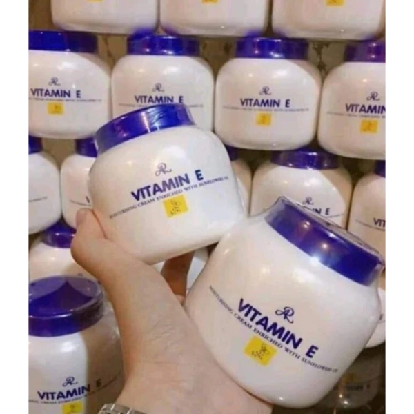 Da mềm màng ngay từ lần đầu dùng kem dưỡng thể vitamin E, nhưng độ dưỡng ẩm bền vững mới thấy sau vài tuần - Ảnh 4