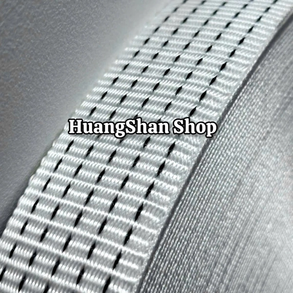 Việc lựa chọn đúng loại đai cẩu phụ thuộc vào nhiều yếu tố: trọng tải, môi trường làm việc, và tần suất sử dụng. (Ảnh 4)