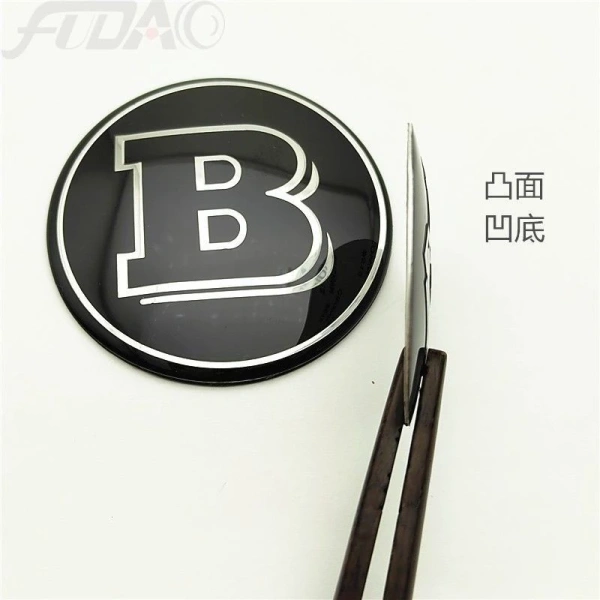 Với người có kinh nghiệm DIY và tuân thủ đúng quy trình, việc lắp logo là hoàn toàn khả thi. (Ảnh 5) Với người có kinh nghiệm DIY và tuân thủ đúng quy trình, việc lắp logo là hoàn toàn khả thi. (Ảnh 5)