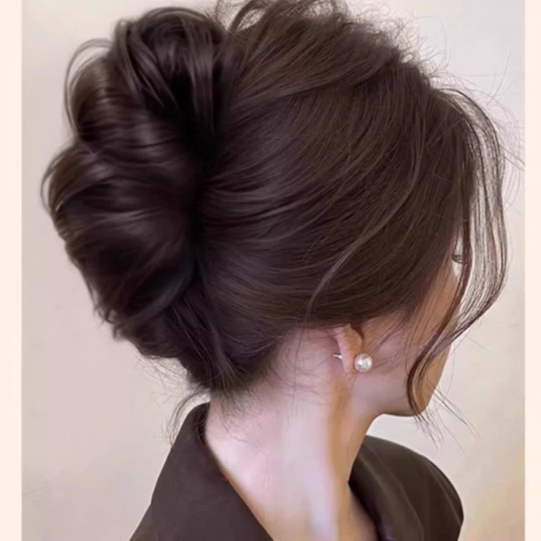 Cho dù bạn đã chọn được mẫu tóc giả kẹp có độ bóng và độ bám ưu việt, việc bảo quản và sử dụng đúng cách vẫn quyết định cuối cùng đến trải nghiệm. (Ảnh 3) Cho dù bạn đã chọn được mẫu tóc giả kẹp có độ bóng và độ bám ưu việt, việc bảo quản và sử dụng đúng cách vẫn quyết định cuối cùng đến trải nghiệm. (Ảnh 3)