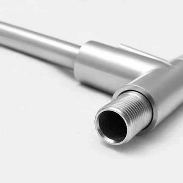 Độ cứng của vòi rửa chén gắn tường Inox khiến việc rửa bát lâu hơn dự tính - Ảnh 5 Độ cứng của vòi rửa chén gắn tường Inox khiến việc rửa bát lâu hơn dự tính - Ảnh 5