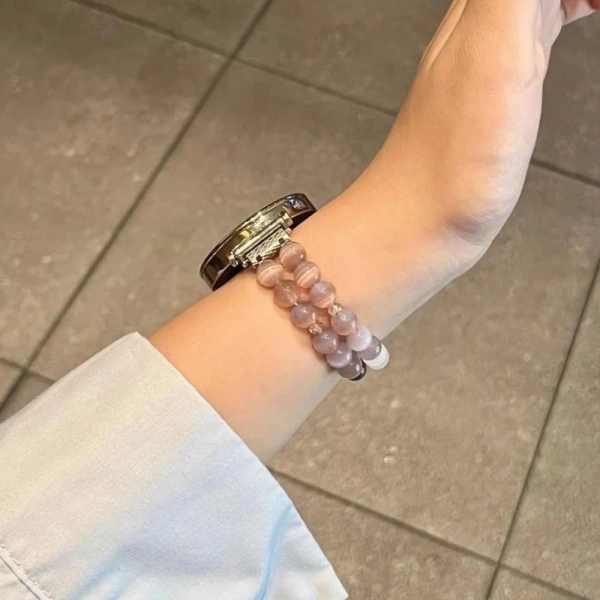Độ đàn hồi của dây đeo iWatch vừa thoải mái lúc mới, nhưng lại gây ngứa da sau vài tuần sử dụng - Ảnh 4 Độ đàn hồi của dây đeo iWatch vừa thoải mái lúc mới, nhưng lại gây ngứa da sau vài tuần sử dụng - Ảnh 4