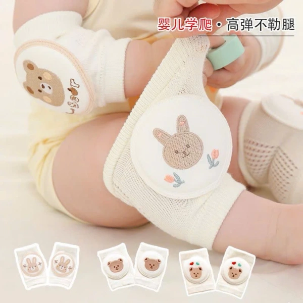 Những gia đình có trẻ ở khu vực lạnh, hoặc trẻ thường ở trong môi trường điều hòa lạnh, nên ưu tiên mua tất dày hơn để tránh lạnh chân và giảm nguy cơ cảm lạnh. (Ảnh 2)