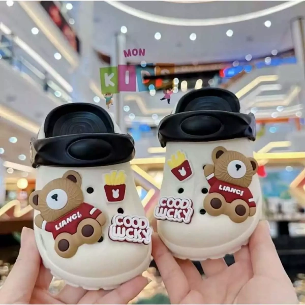 Để đưa ra quyết định tốt nhất, bạn có thể cân nhắc các mẫu dưới đây dựa trên ba tiêu chí quan trọng: độ thoáng, độ nhẹ và độ bền. (Ảnh 4)
