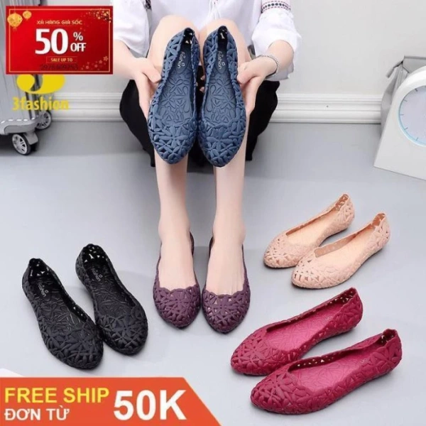 Đôi giày búp bê nhựa họa tiết hoa mang lại cảm giác êm nhẹ bất ngờ suốt cả ngày - Ảnh 1