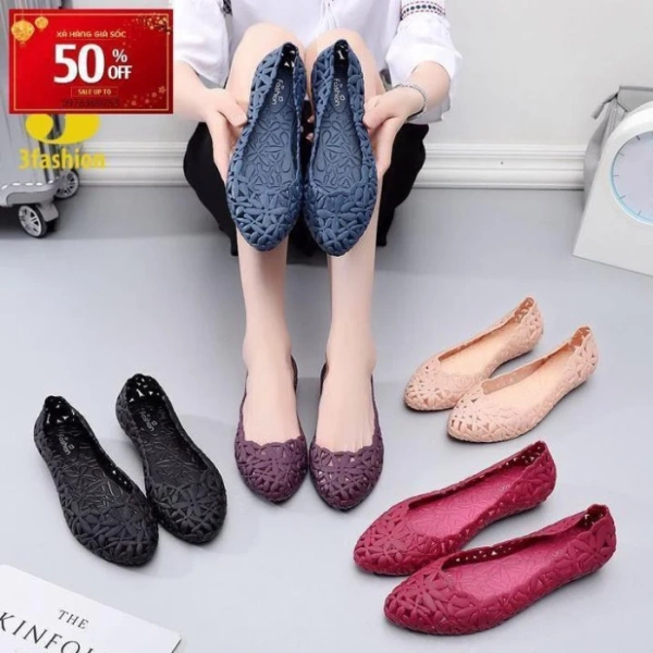 Với những ai ưu tiên cảm giác nhẹ nhàng và tiện lợi trong việc bảo quản, giày búp bê nhựa hiện đang là lựa chọn hợp lý nhất. (Ảnh 4)