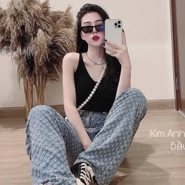 Hậu quả không chỉ là cảm giác khó chịu, mà còn ảnh hưởng tới dáng người: vòng eo ép chặt có thể làm ngực tròn, tại tạo hình “cúm” không mong muốn. (Ảnh 2) Hậu quả không chỉ là cảm giác khó chịu, mà còn ảnh hưởng tới dáng người: vòng eo ép chặt có thể làm ngực tròn, tại tạo hình “cúm” không mong muốn. (Ảnh 2)