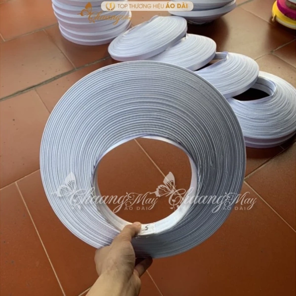 Khăn xếp (hoặc mấn) đã xuất hiện từ ngàn năm trước trong các nghi lễ hội truyền thống của người Việt. (Ảnh 2) Khăn xếp (hoặc mấn) đã xuất hiện từ ngàn năm trước trong các nghi lễ hội truyền thống của người Việt. (Ảnh 2)