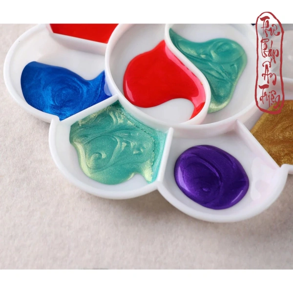 Trong những lựa chọn hiện có trên thị trường, Mực Tàu Mực Nước Mực Nhũ Vàng Các Màu 120g Vân Trung Yên là một trong những mẫu được nhiều nghệ sĩ thư pháp và họa sĩ mực đánh giá cao. (Ảnh 4) Trong những lựa chọn hiện có trên thị trường, Mực Tàu Mực Nước Mực Nhũ Vàng Các Màu 120g Vân Trung Yên là một trong những mẫu được nhiều nghệ sĩ thư pháp và họa sĩ mực đánh giá cao. (Ảnh 4)