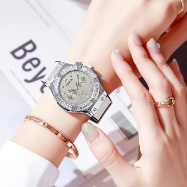 Những bước này chỉ mất vài giây nhưng giúp giảm nguy cơ thẩm thấu nước vào máy. (Ảnh 4) Những bước này chỉ mất vài giây nhưng giúp giảm nguy cơ thẩm thấu nước vào máy. (Ảnh 4)