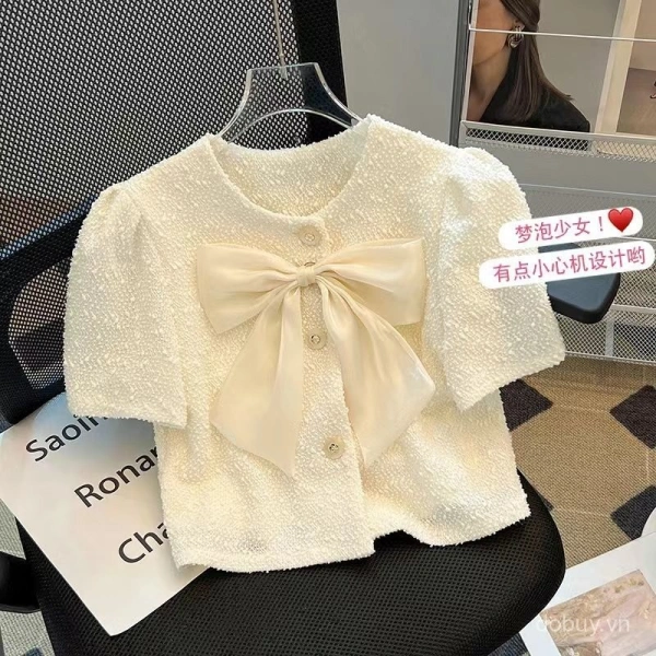 Không phải tất cả áo blouse đều thích hợp cho thời tiết nóng. (Ảnh 2)