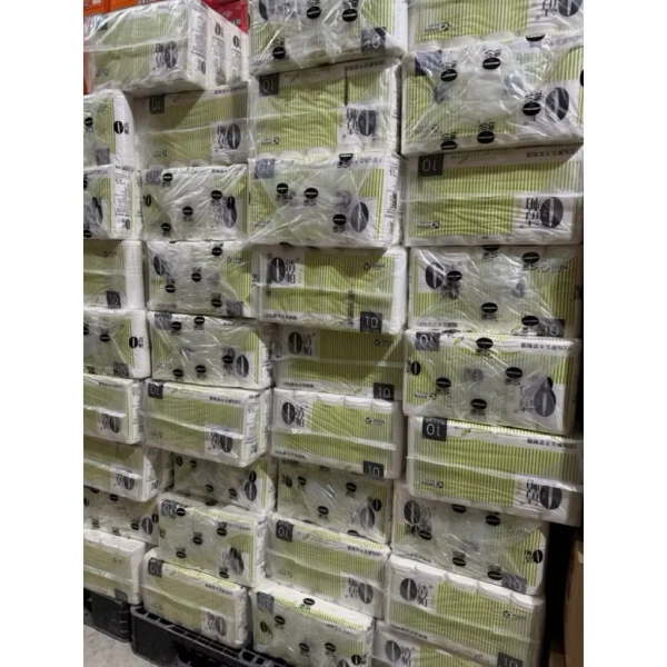 Những chiếc toilet paper được lưu trữ ở nơi ẩm ướt (ví dụ trong phòng tắm có hơi nước) dễ bị hút ẩm. (Ảnh 2)