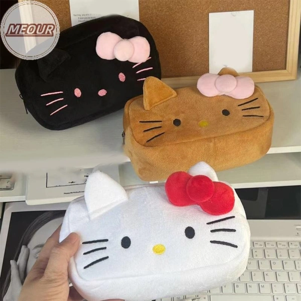 Đối với người làm việc trong môi trường văn phòng, việc di chuyển thường xuyên giữa thành phố và các điểm gặp gỡ đối tác đòi hỏi tối ưu hoá hành lý. (Ảnh 2)
