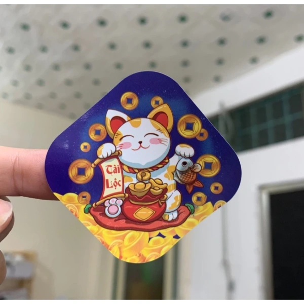 Sản phẩm Sét 50 tem dán hộp / túi quà Tết hiện có nhiều hình dạng – hình vuông, hình chữ nhật, hình thoi – và phong cách từ cổ điển tới hiện đại. (Ảnh 5)