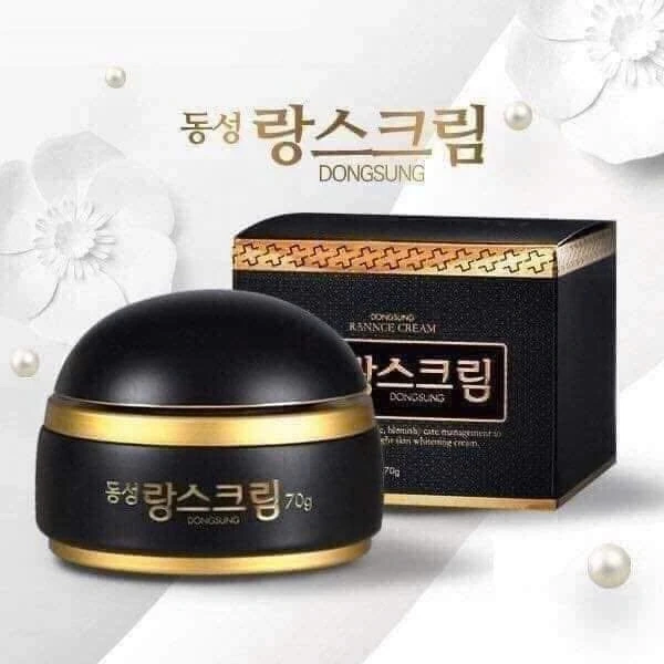 Thực phẩm giàu chất chống oxy hoá như các loại berry, hạt chia, hạt óc chó, và rau lá xanh đậm có thể hỗ trợ làm giảm melanin từ bên trong. (Ảnh 5)