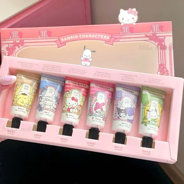 Trong bối cảnh nhiều thương hiệu đưa ra các mẫu mini hình hoạt hình, ROOPY Kem Tay Hoạt Hình Dễ Thương nổi bật nhờ cân bằng giữa “đẹp mắt” và “hiệu quả”. (Ảnh 4)
