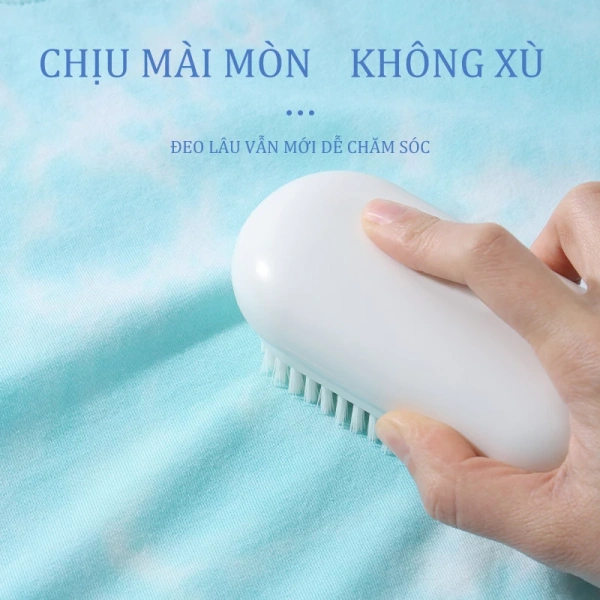 Phương pháp tie‑dye (nhuộm cà vạt) thường sử dụng dung môi và chất nhuộm an toàn, được rửa kỹ càng để loại bỏ dư lượng hóa chất. (Ảnh 2) Phương pháp tie‑dye (nhuộm cà vạt) thường sử dụng dung môi và chất nhuộm an toàn, được rửa kỹ càng để loại bỏ dư lượng hóa chất. (Ảnh 2)