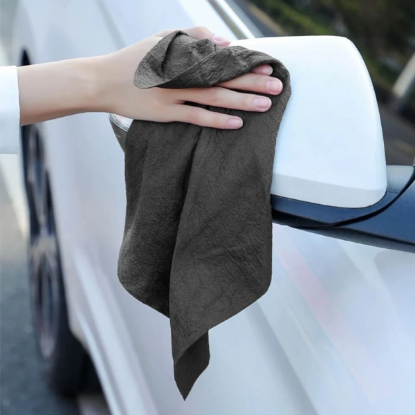 Áp dụng những lời khuyên trên không những kéo dài tuổi thọ khăn microfiber mà còn duy trì hiệu suất làm sạch như lúc mới mua. (Ảnh 5)