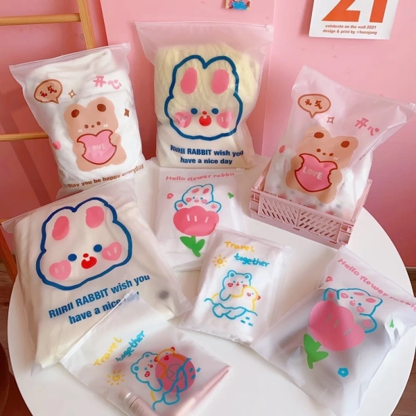Khi chiếc túi zip đa năng cho mẹ bầu lại trở thành rào cản bất ngờ trong những chuyến du lịch dài. - Ảnh 1
