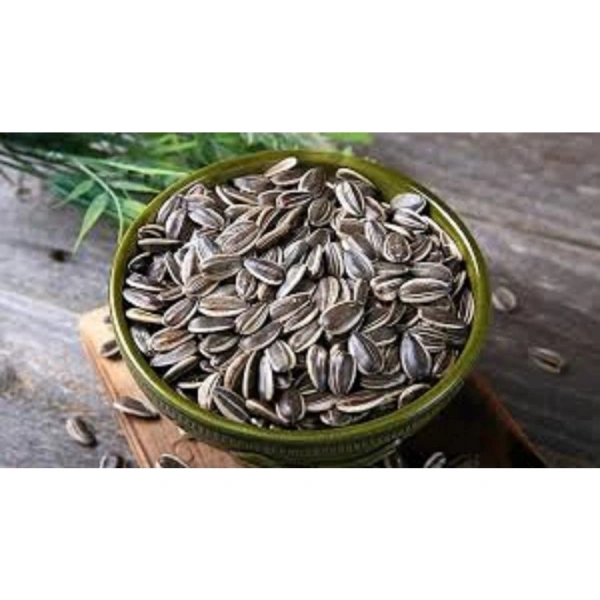 Một khi chỉ nghĩ tới “vừa ngon vừa bổ”, thực tế hạt hướng dương có thể mang lại một số vấn đề nếu tiêu thụ quá mức hoặc không đúng cách. (Ảnh 3)