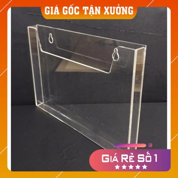 Khi kệ treo tường trong suốt giúp mở rộng không gian, nhưng cách sắp xếp giấy A4 lại bất ngờ gây bối rối. - Ảnh 1