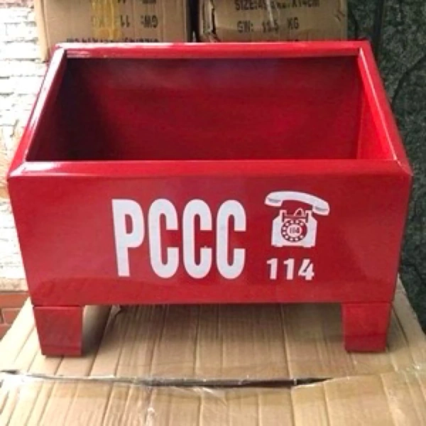 Trong thực tiễn, người mua thường gặp ba loại kệ phổ biến: kệ sắt mạ kẽm, kệ nhựa PVC, và kệ thép không gỉ. (Ảnh 3) Trong thực tiễn, người mua thường gặp ba loại kệ phổ biến: kệ sắt mạ kẽm, kệ nhựa PVC, và kệ thép không gỉ. (Ảnh 3)